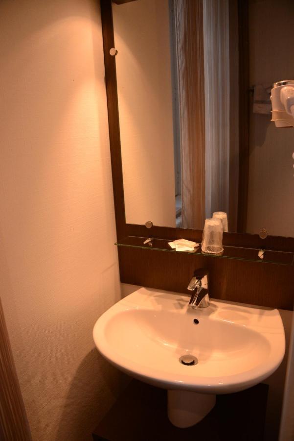 Hotel De Bourgogne La Clayette ภายนอก รูปภาพ